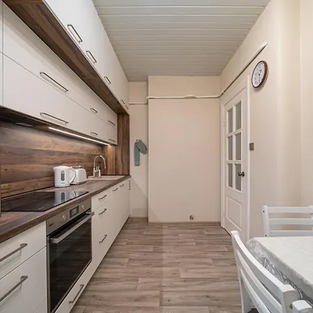 Joya Mia - The Soul Of & Free Parking *