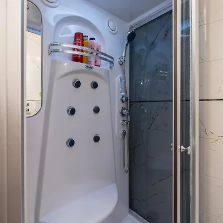 Joya Mia - The Soul Of & Free Parking